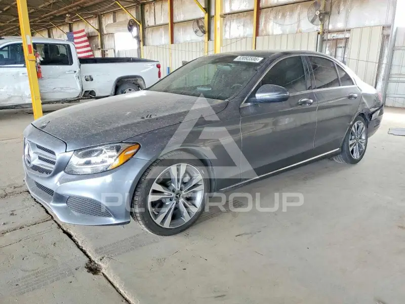 2018 Mercedes Benz C-Class photo