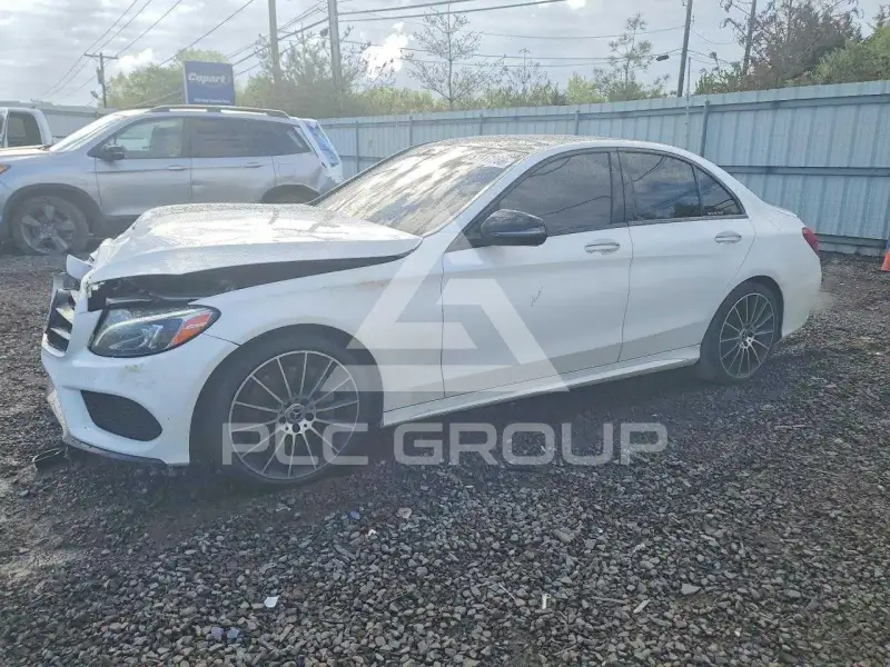 2018 Mercedes Benz C-Class фото