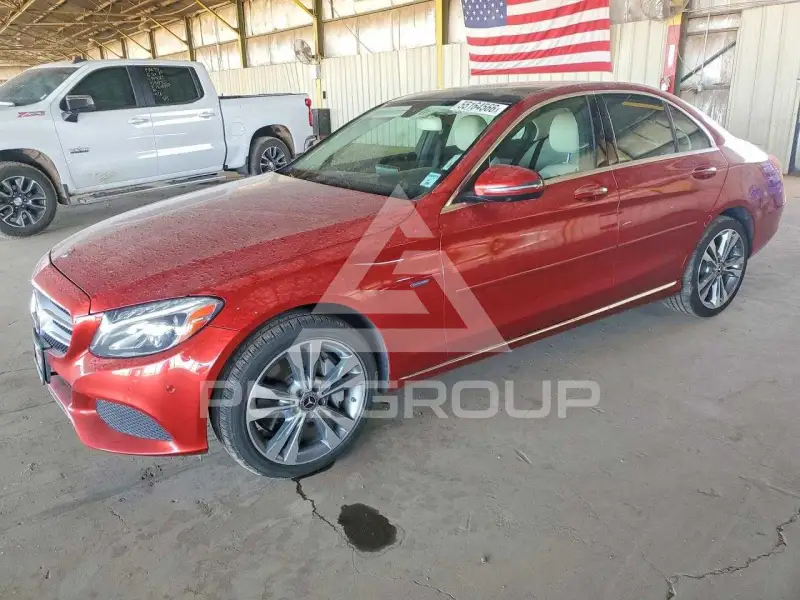 2018 Mercedes Benz C-Class фото