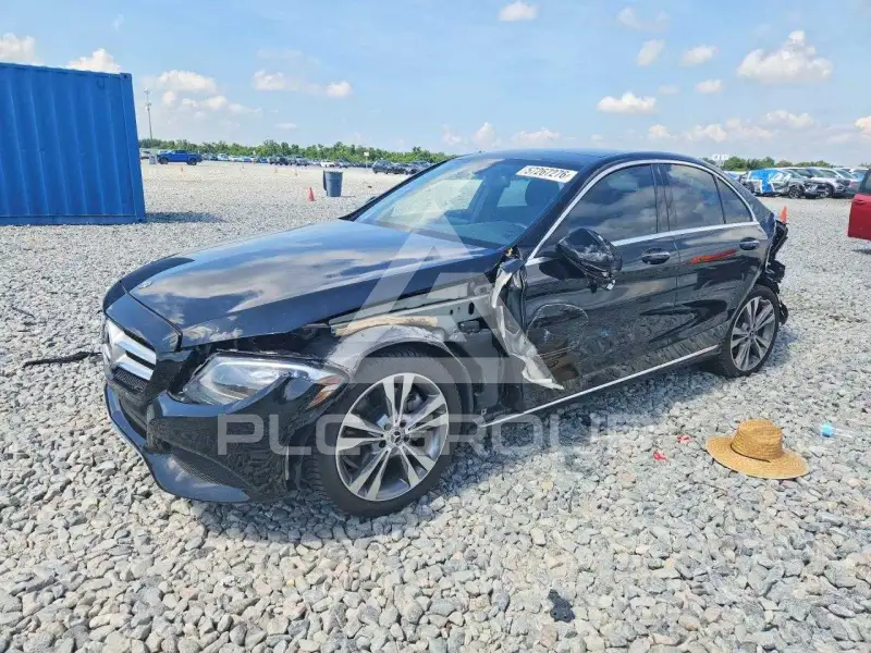 2018 Mercedes Benz C-Class photo