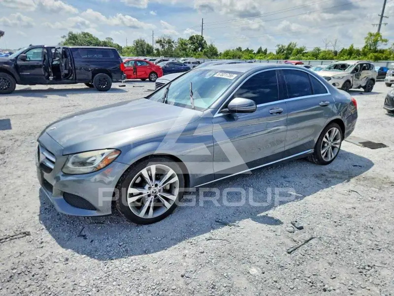2018 Mercedes Benz C-Class photo