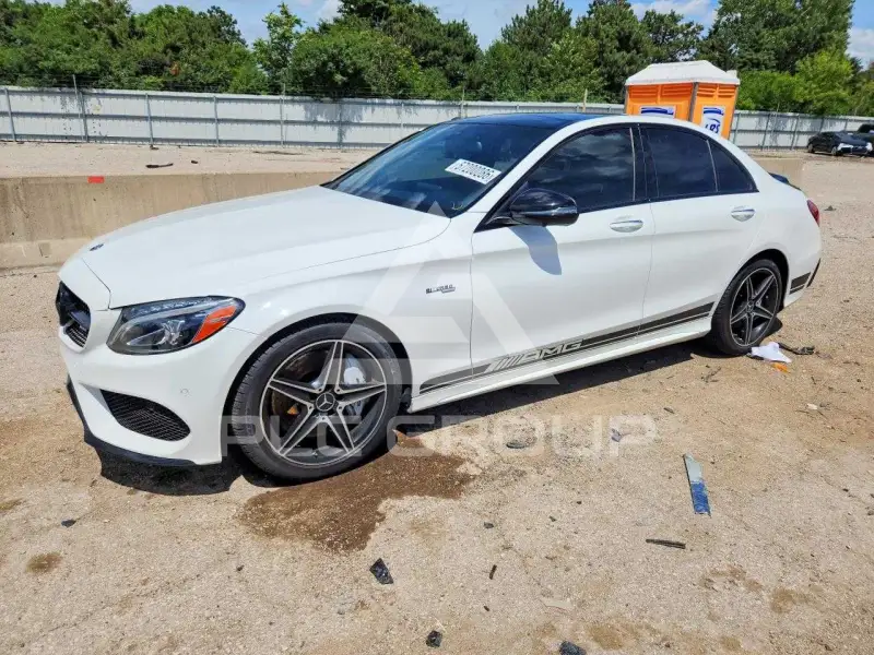 2018 Mercedes Benz C-Class photo