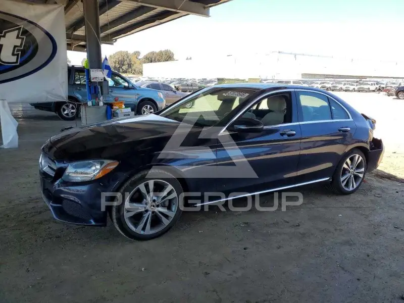 2018 Mercedes Benz C-Class photo