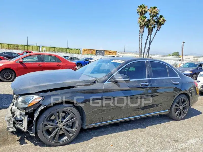 2018 Mercedes Benz C-Class фото