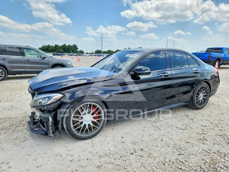 2018 Mercedes Benz C-Class photo