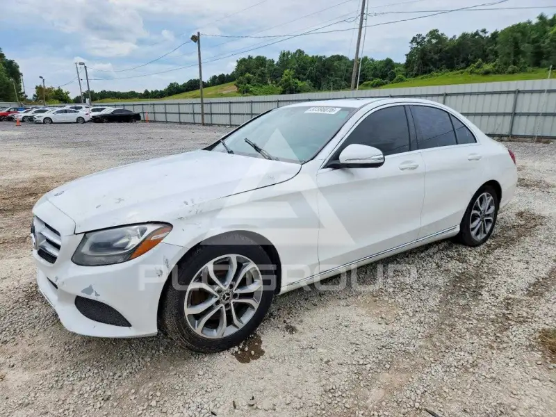 2018 Mercedes Benz C-Class фото