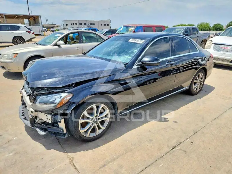 2018 Mercedes Benz C-Class фото