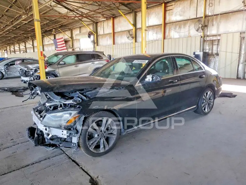 2018 Mercedes Benz C-Class фото