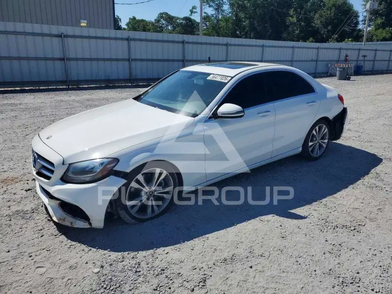 2018 Mercedes Benz C-Class фото