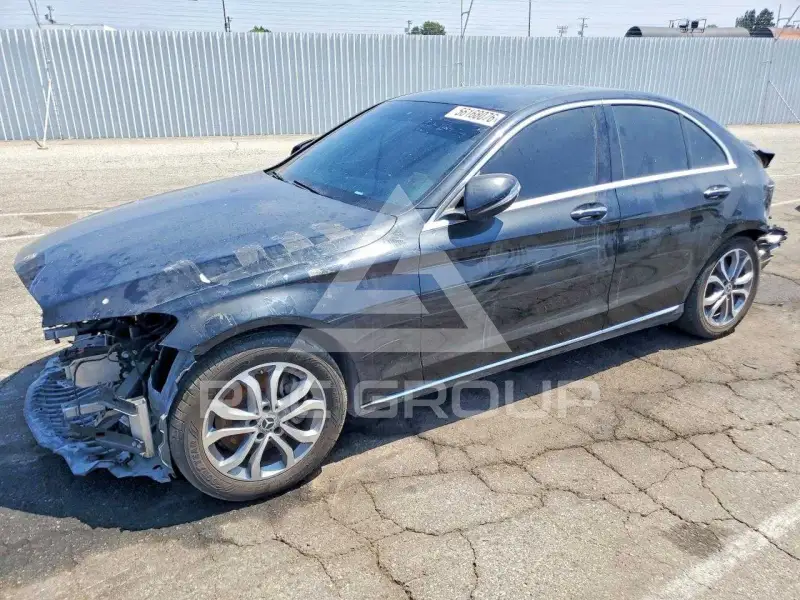 2018 Mercedes Benz C-Class фото