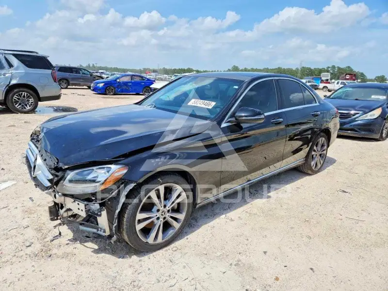 2018 Mercedes Benz C-Class photo