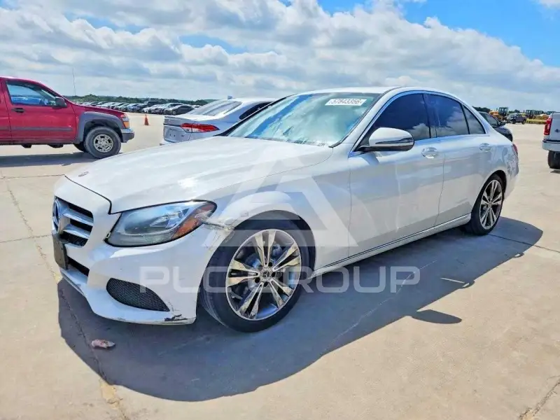 2018 Mercedes Benz C-Class photo