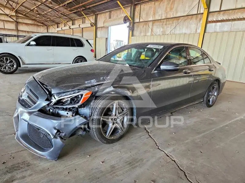 2018 Mercedes Benz C-Class фото