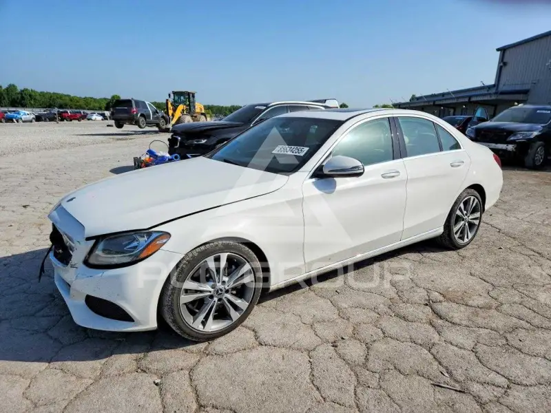 2018 Mercedes Benz C-Class photo