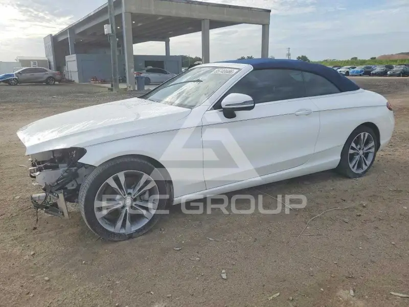 2018 Mercedes Benz C-Class фото