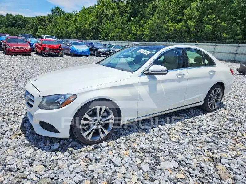 2018 Mercedes Benz C-Class фото
