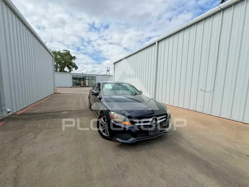 2018 Mercedes Benz C-Class фото