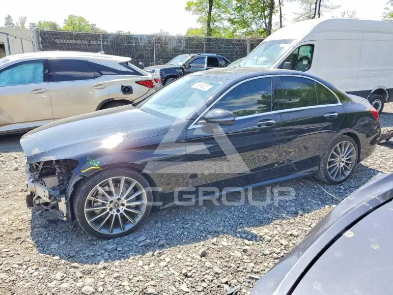 2018 Mercedes Benz C-Class фото