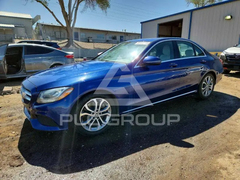 2018 Mercedes Benz C-Class photo