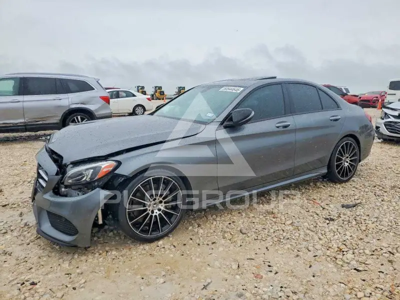 2018 Mercedes Benz C-Class фото