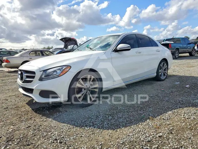 2018 Mercedes Benz C-Class фото