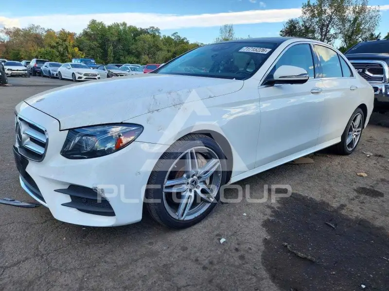 2018 Mercedes Benz E-Class фото