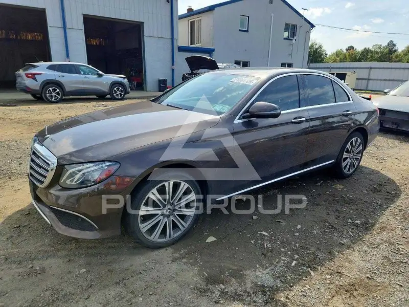 2018 Mercedes Benz E-Class фото