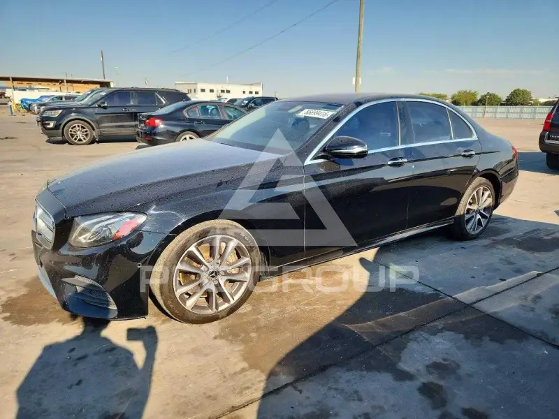 2018 Mercedes Benz E-Class фото