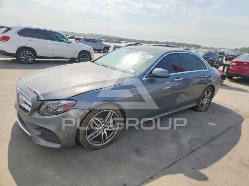2018 Mercedes Benz E-Class фото