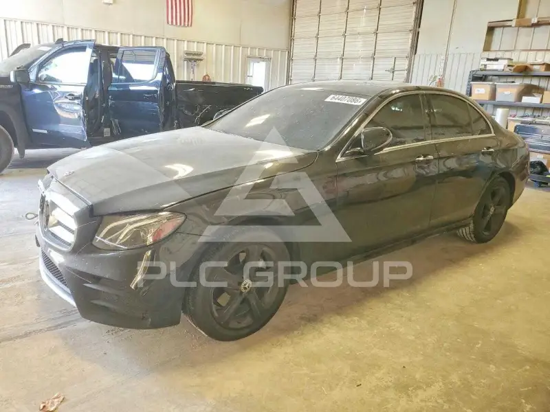 2018 Mercedes Benz E-Class фото