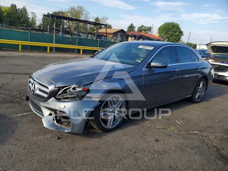 2018 Mercedes Benz E-Class фото