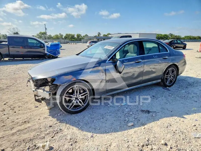 2018 Mercedes Benz E-Class фото