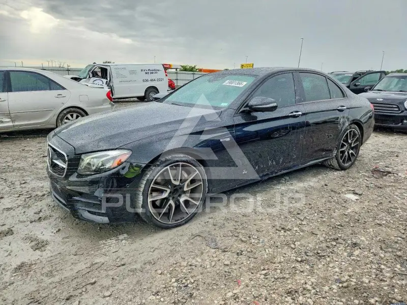 2018 Mercedes Benz E-Class фото