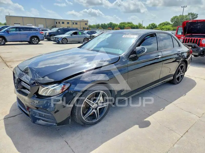 2018 Mercedes Benz E-Class фото