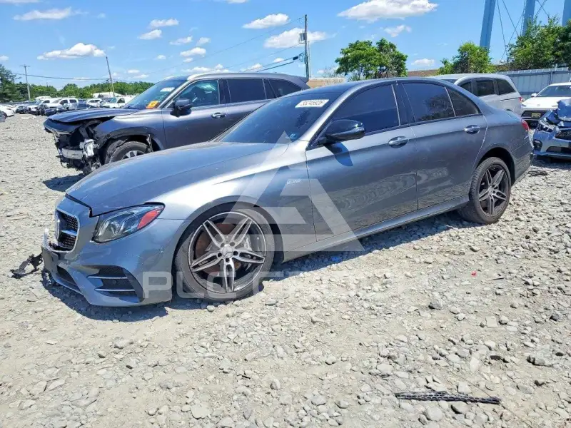2018 Mercedes Benz E-Class фото