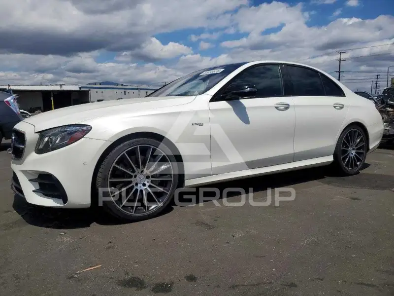 2018 Mercedes Benz E-Class photo