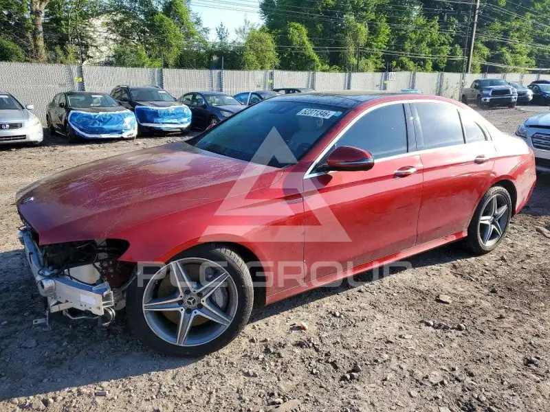 2018 Mercedes Benz E-Class фото