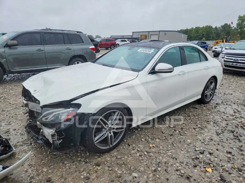 2018 Mercedes Benz E-Class фото