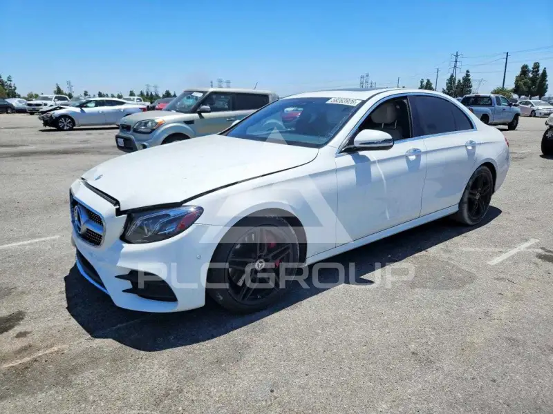 2018 Mercedes Benz E-Class photo