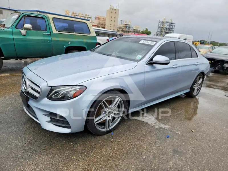 2018 Mercedes Benz E-Class фото