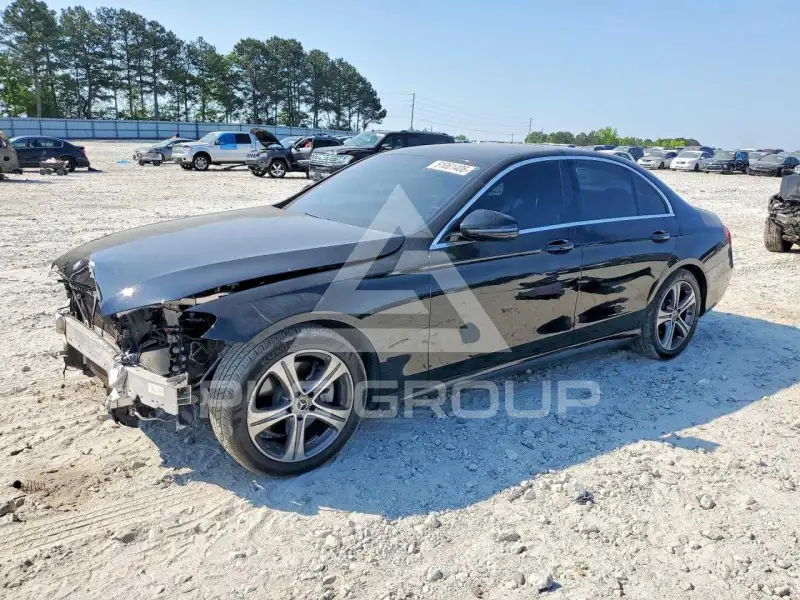 2018 Mercedes Benz E-Class фото