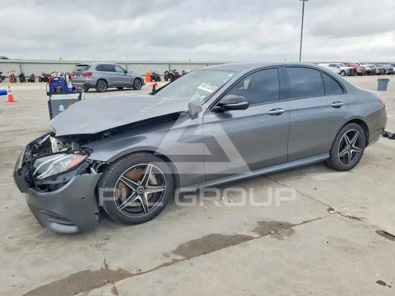 2018 Mercedes Benz E-Class фото