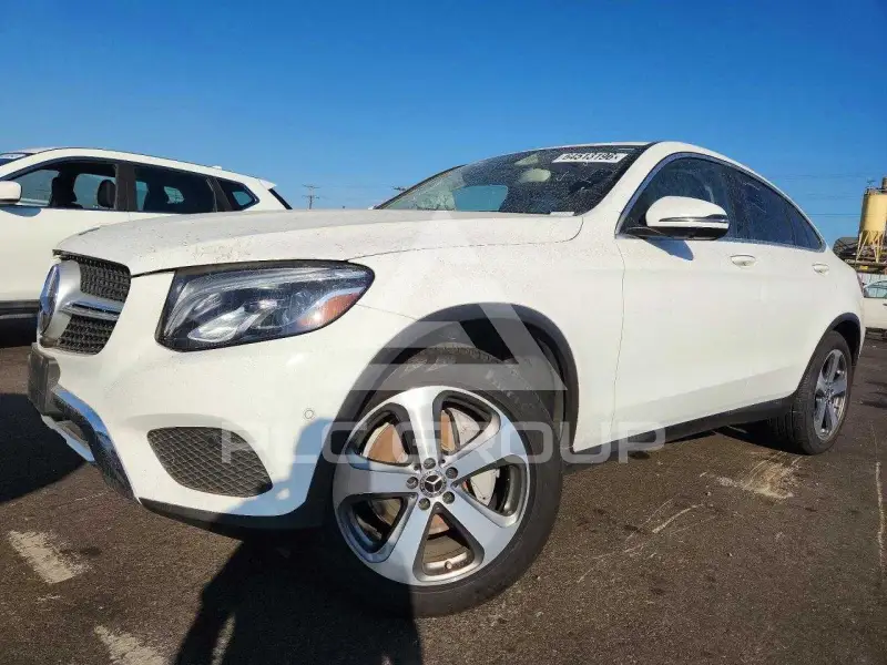 2018 Mercedes Benz GLC-Class фото
