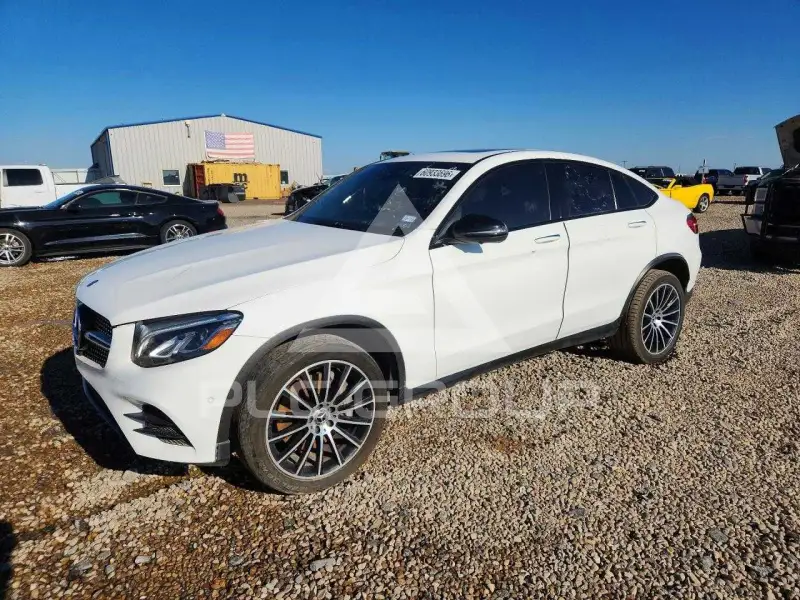 2018 Mercedes Benz GLC-Class фото