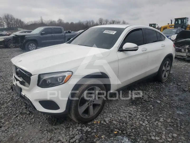 2018 Mercedes Benz GLC-Class фото