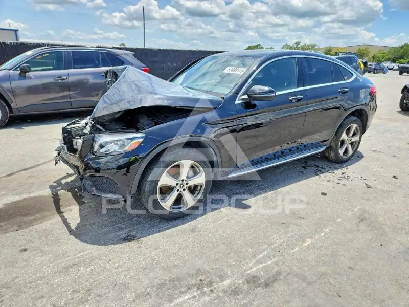 2018 Mercedes Benz GLC-Class фото
