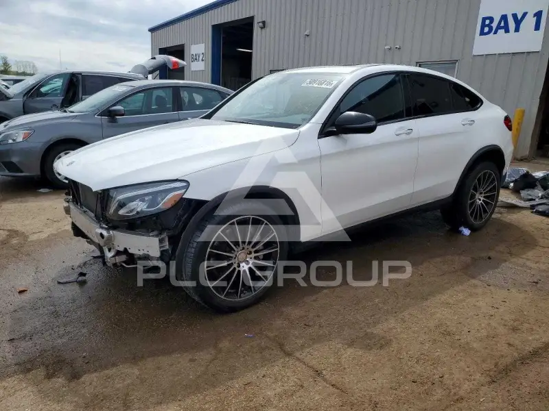 2018 Mercedes Benz GLC-Class фото