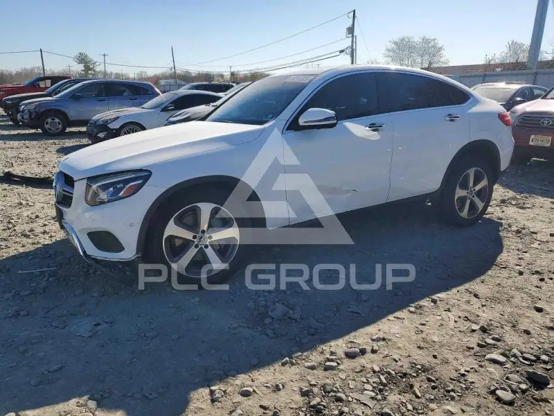 2018 Mercedes Benz GLC-Class фото