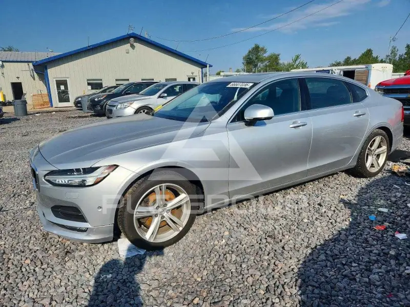 2018 Volvo S90 photo