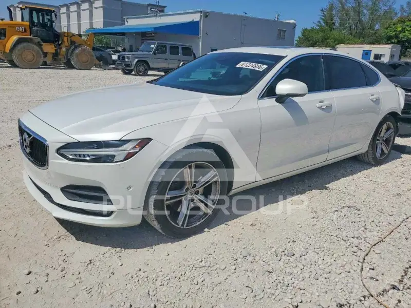 2018 Volvo S90 photo